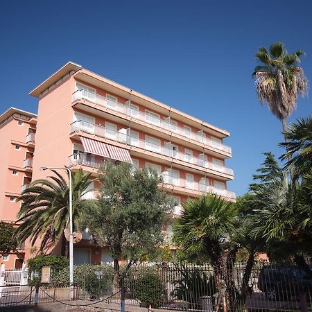 בורדיגרה Residence Laura מראה חיצוני תמונה