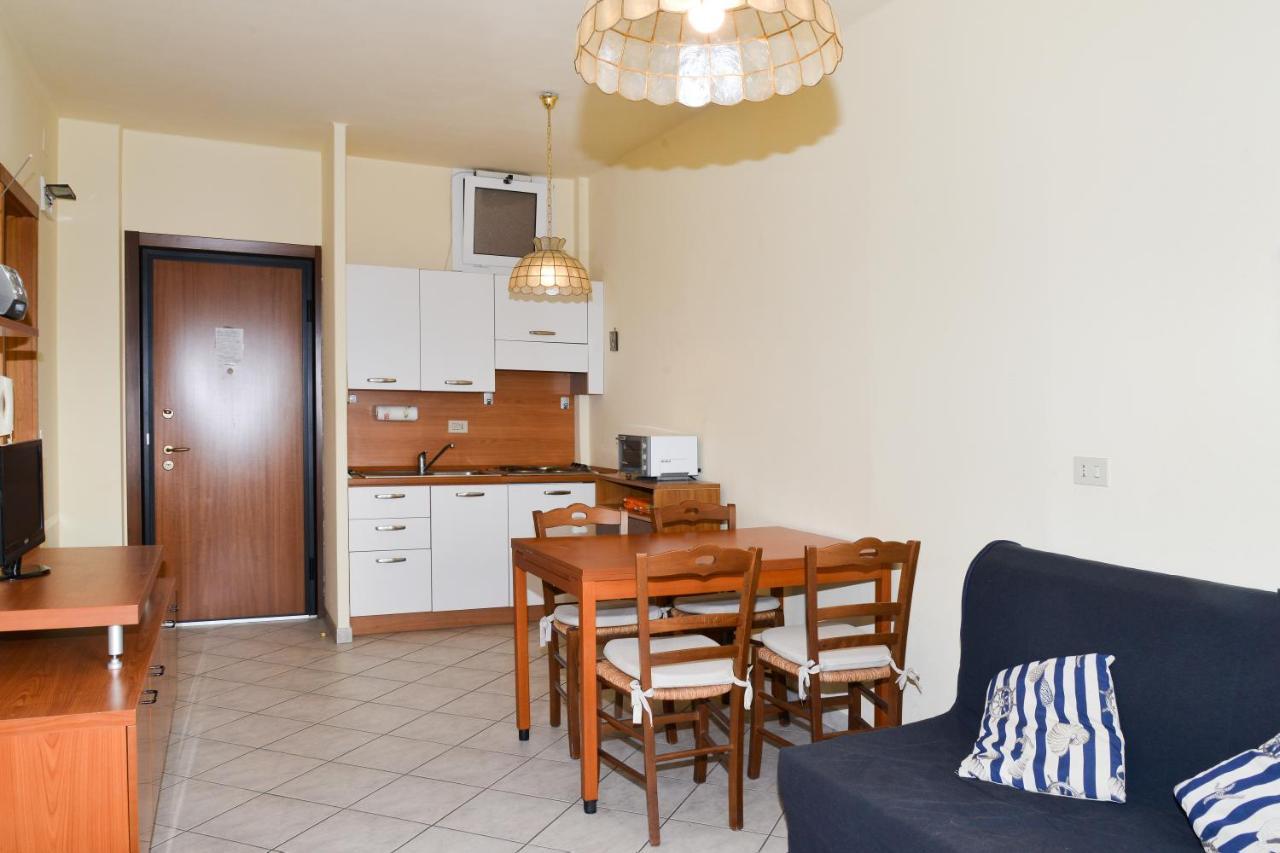 בורדיגרה Residence Laura מראה חיצוני תמונה