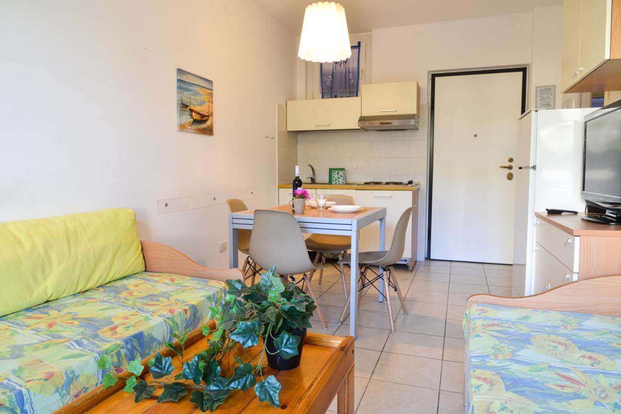 בורדיגרה Residence Laura מראה חיצוני תמונה