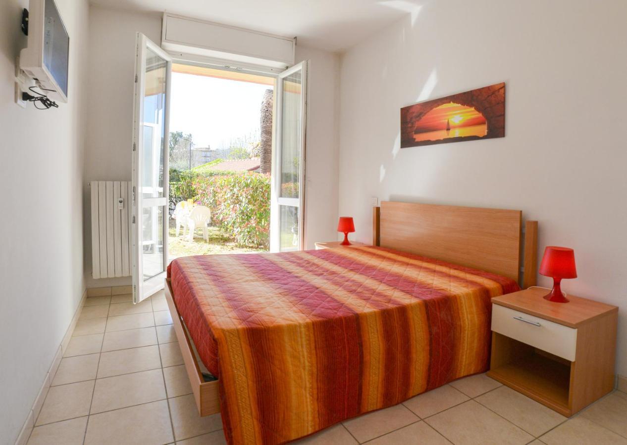 בורדיגרה Residence Laura מראה חיצוני תמונה
