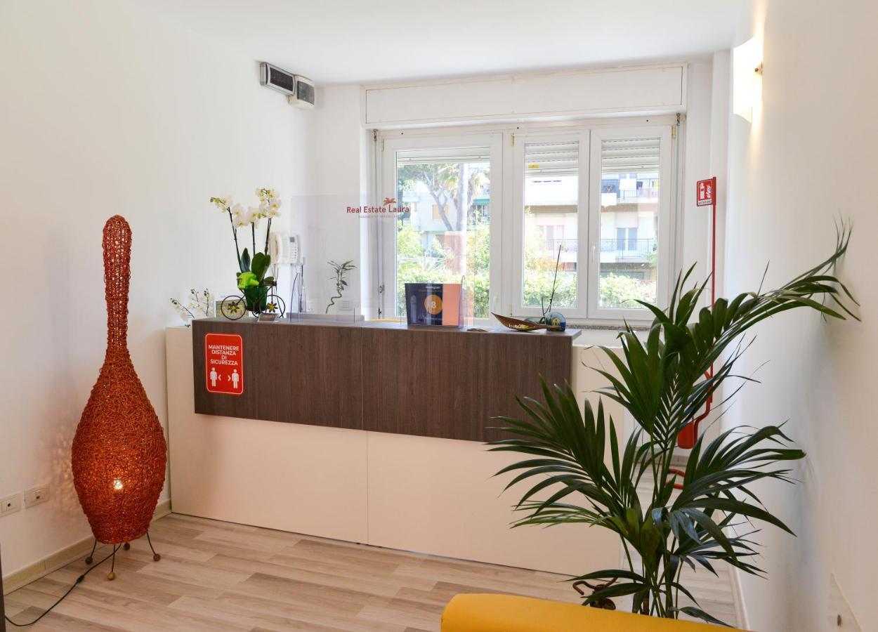 בורדיגרה Residence Laura מראה חיצוני תמונה