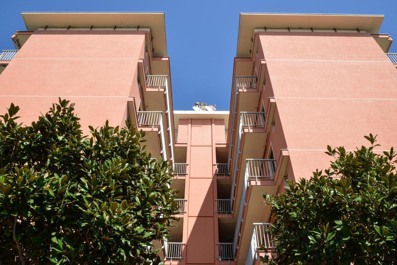 בורדיגרה Residence Laura מראה חיצוני תמונה