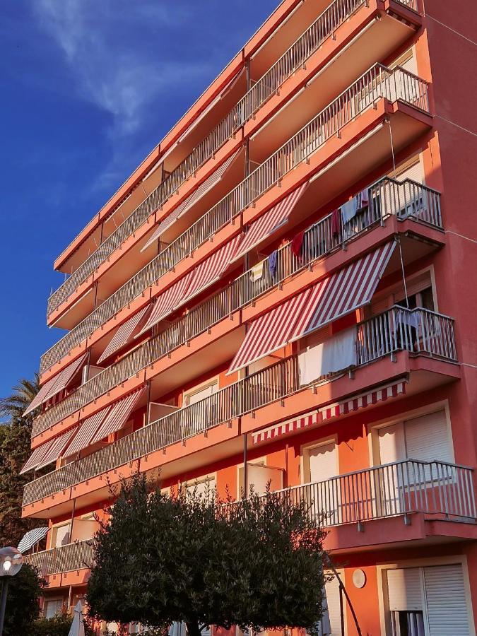 בורדיגרה Residence Laura מראה חיצוני תמונה