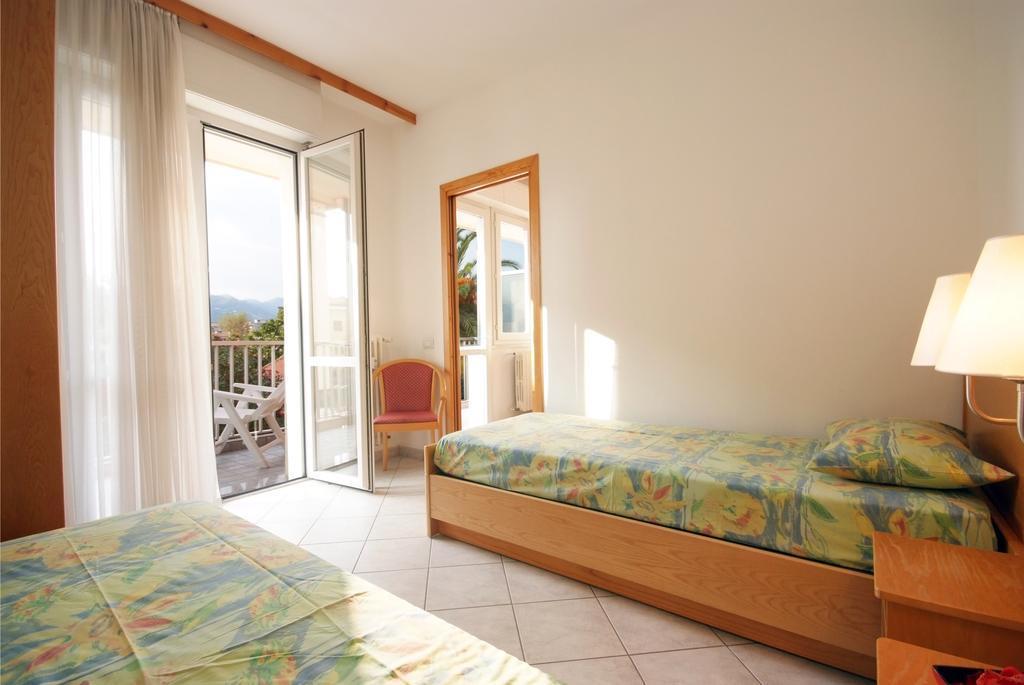 בורדיגרה Residence Laura מראה חיצוני תמונה