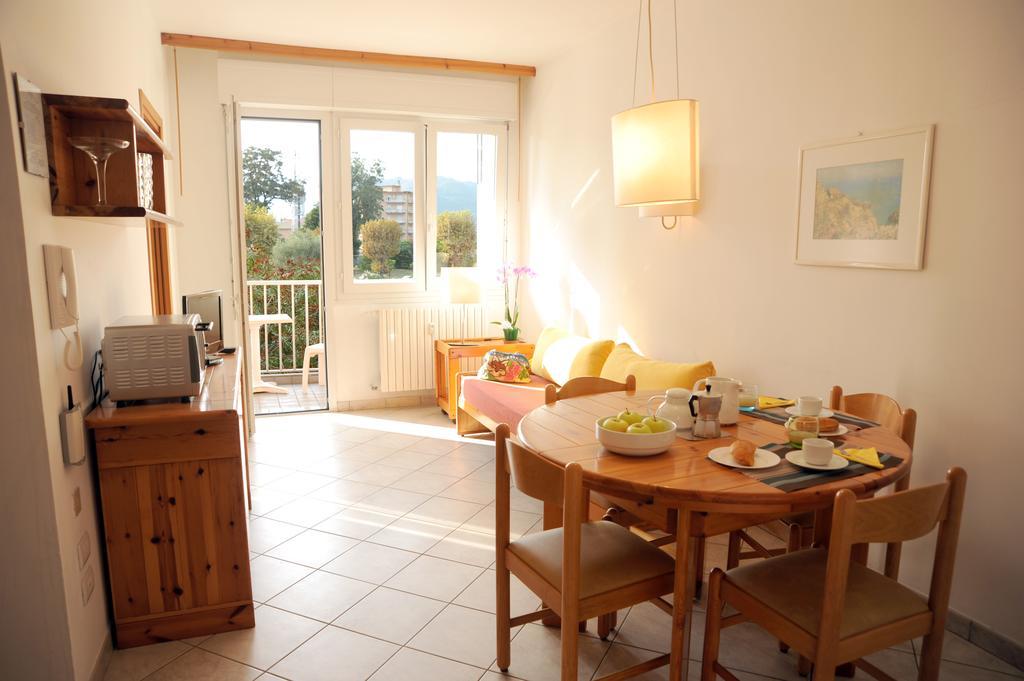 בורדיגרה Residence Laura מראה חיצוני תמונה